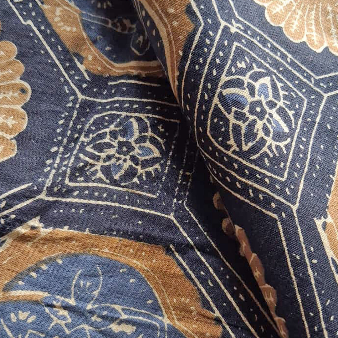 Grey With Cream Multicolor Printed Cotton Fabric